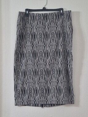 Lane Bryant Black and White Geometric Pencil Skirt